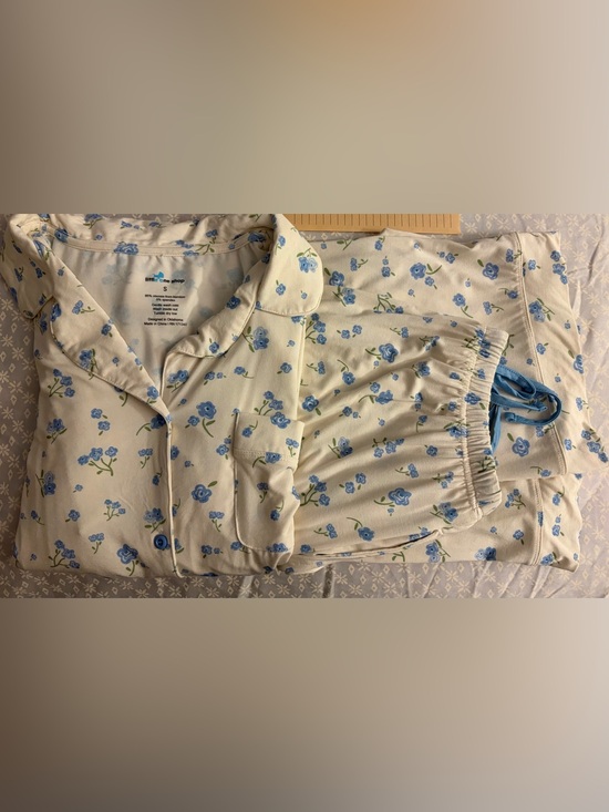 Little One Shop Other - Little One Shop Blue Blooms Women’s Set